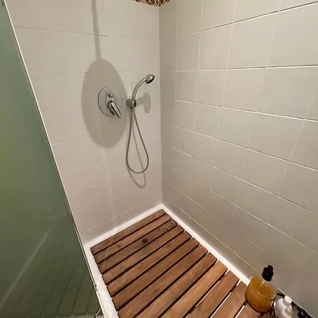 Appartement Magnifique Pool House à 2 Min De Monaco
