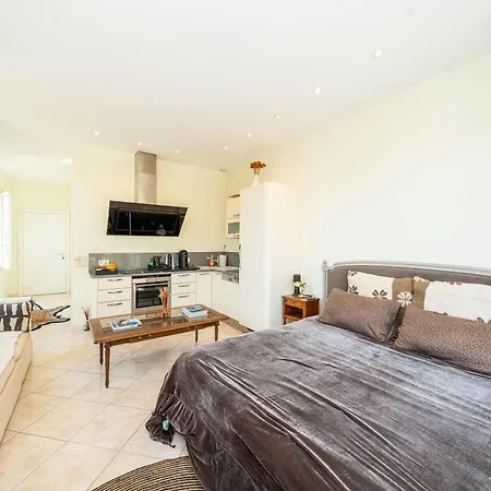 Appartement Magnifique Pool House à 2 Min De Monaco Roquebrune-Cap-Martin