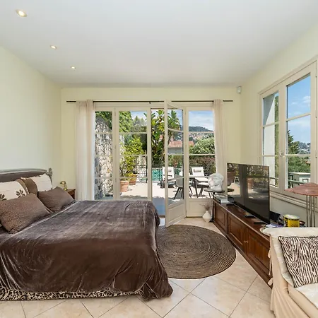 Magnifique Pool House à 2 Min De Monaco Appartement *